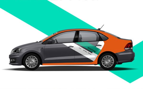 Машина Делимобиль сбоку