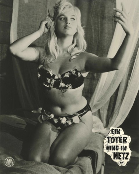 Ракель Уэлч 18 +