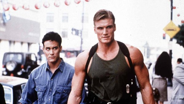 Дольф Лундгрен разборка в маленьком Токио