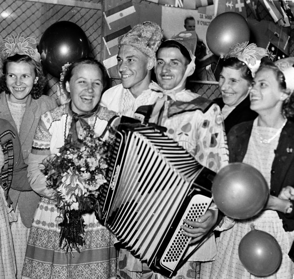 Vi фестиваль, Москва 1957