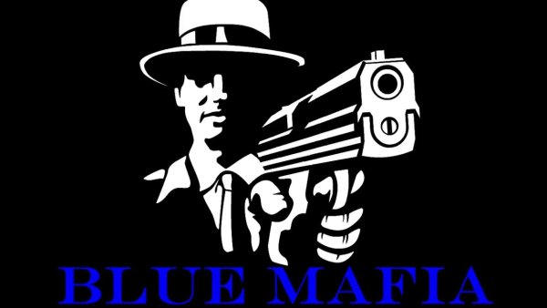 Мафиози с пистолетом