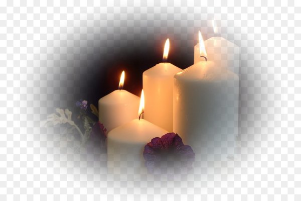 Поминальная свеча на прозрачном фоне