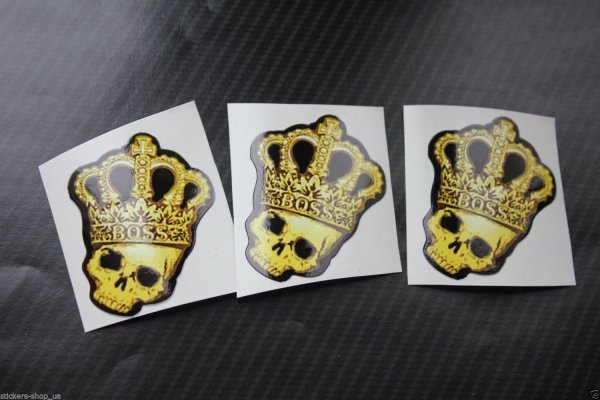 Золотой череп с короной в КС го