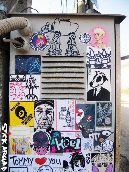 Стрит арт наклейки