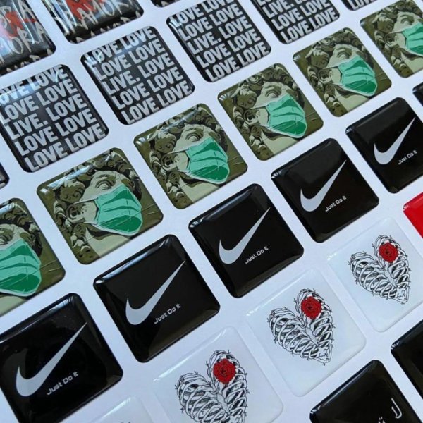 Объемные квадратные наклейки