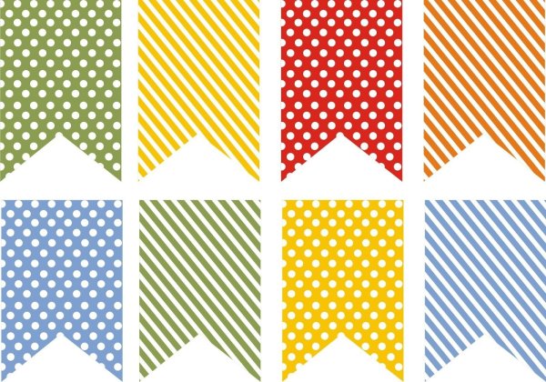 Праздничные флажки на прозрачном фоне