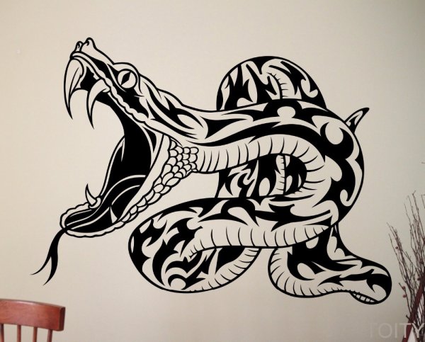 Трафарет змеи на авто