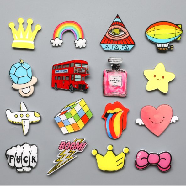 Модный магнит на холодильник