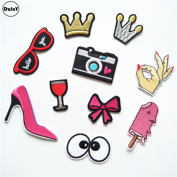 Значки на одежде