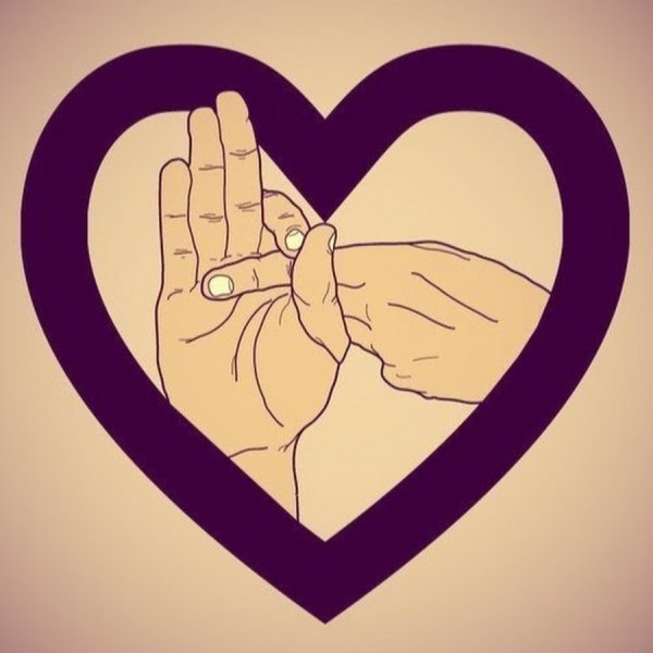Знак любви руками