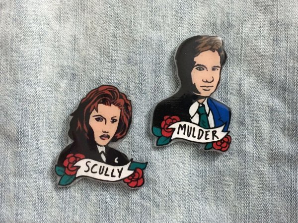 Секретные материалы значок