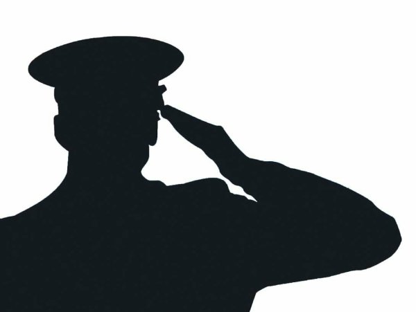 Силуэт офицера
