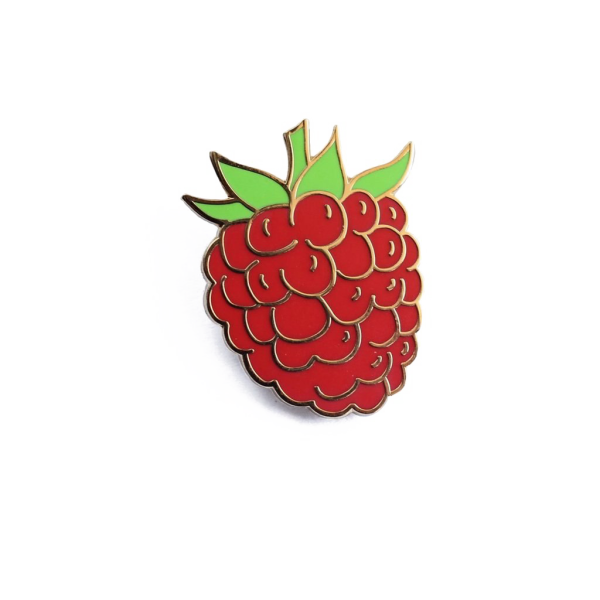 Малина цветными карандашами