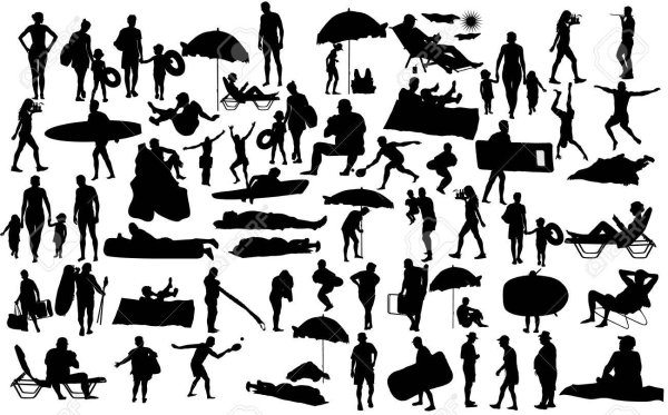 Силуэты людей на пляже