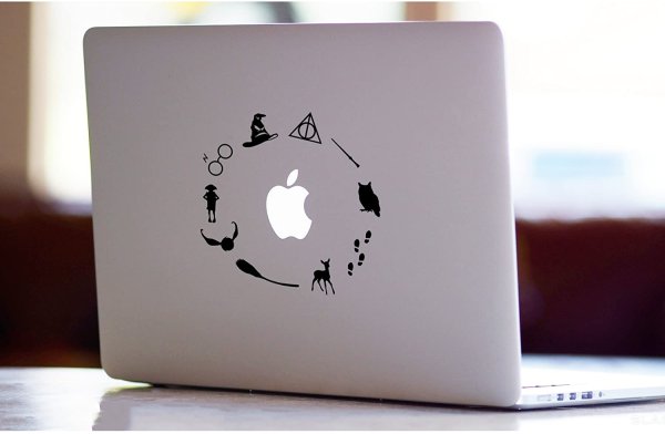 Дизайнерские наклейки на ноутбук