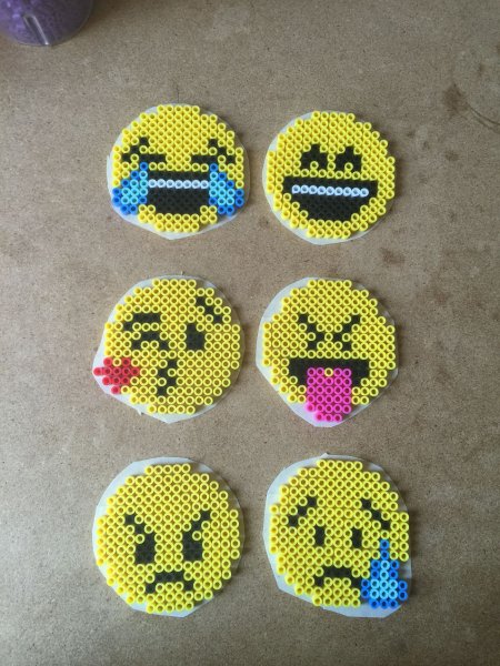 Смайлик из бисера