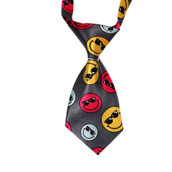 Смайлик в галстуке