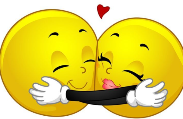 Смайлик обнимающиеся люди