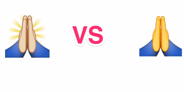 Две сложенные ладони смайлик