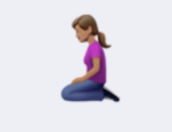 Смайлик «женщина на коленях»
