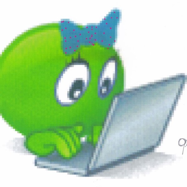 Смайлик за компьютером