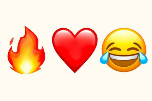 Смайлик сердечко в огне