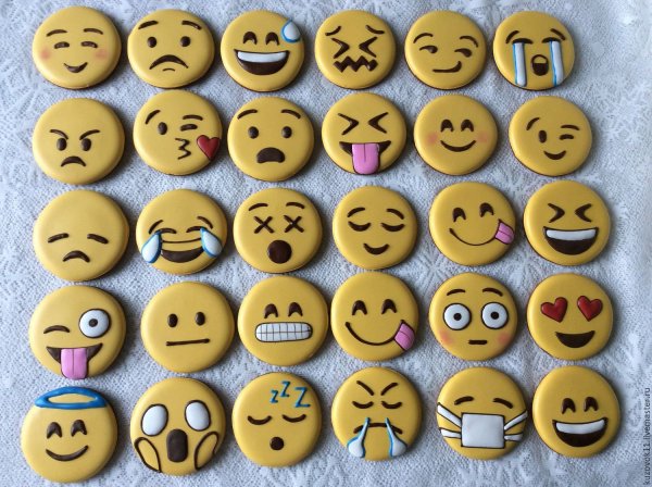 Печенье в виде смайликов