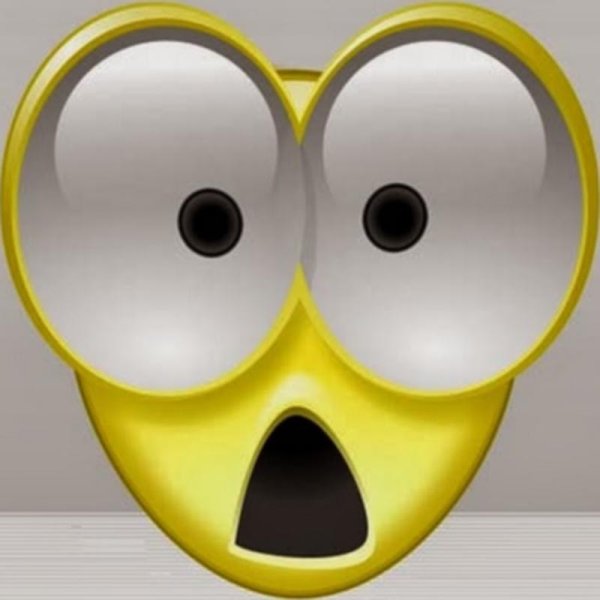 Смайлик большие глаза