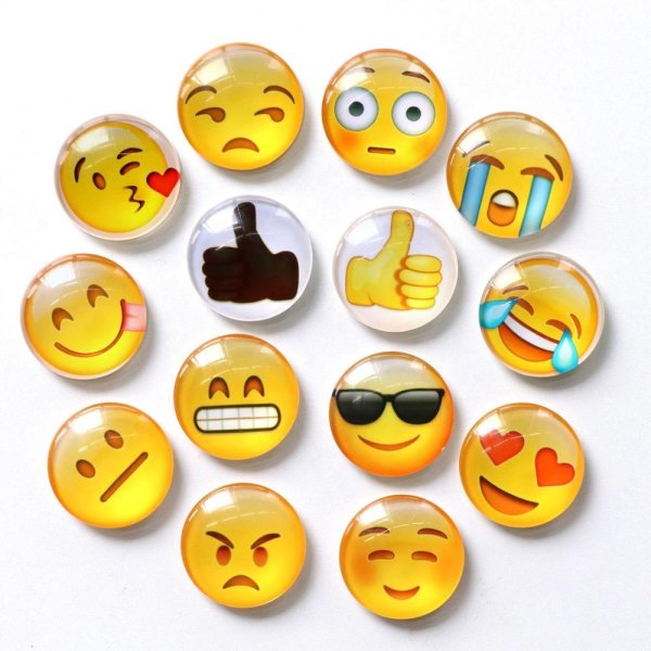 Магнит на холодильник смайлик