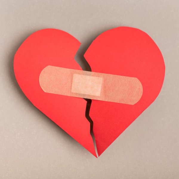 Нарисовать разбитое сердце