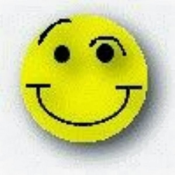 Смайлик шевелящий бровями