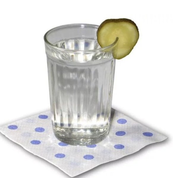 Граненый стакан с водкой