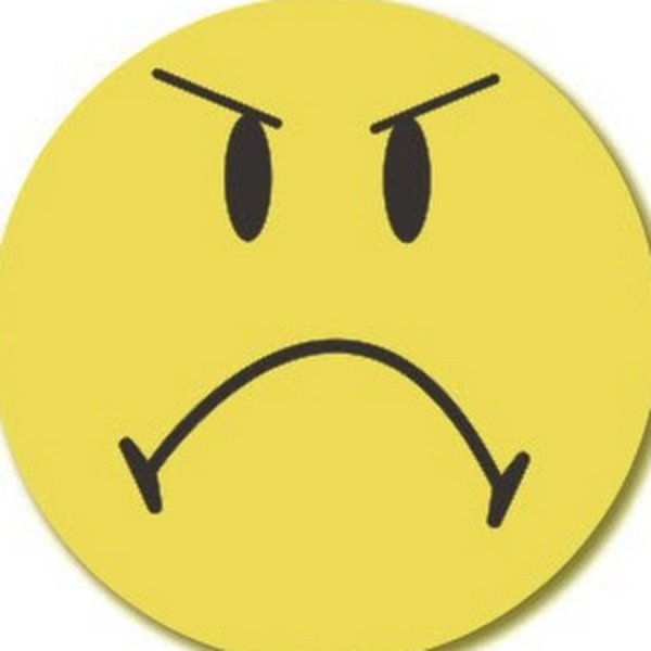 Смайлик недовольный сердитый
