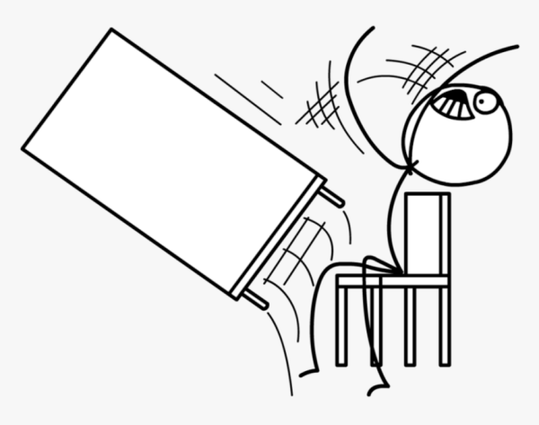 Переворачивает стол