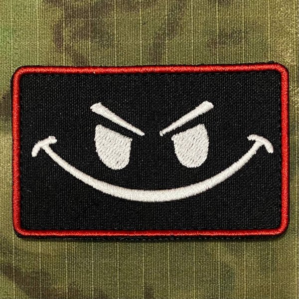 Злой смайлик нашивка