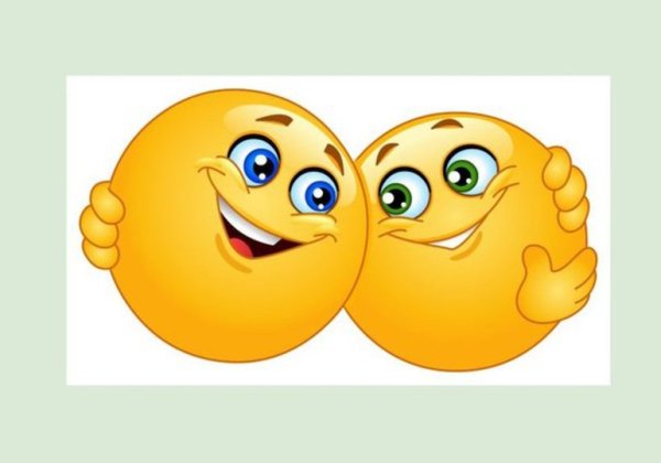 Смайлики обнимаются