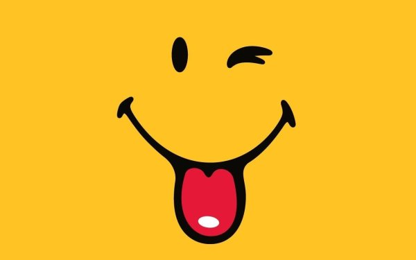 Улыбка на желтом фоне