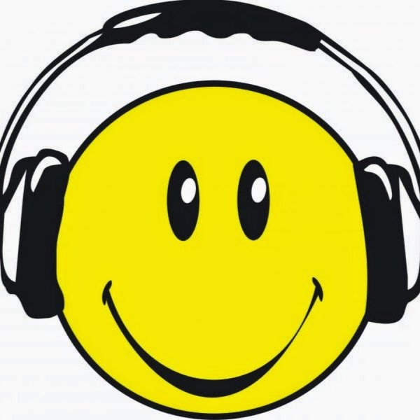 Смайлик с наушниками