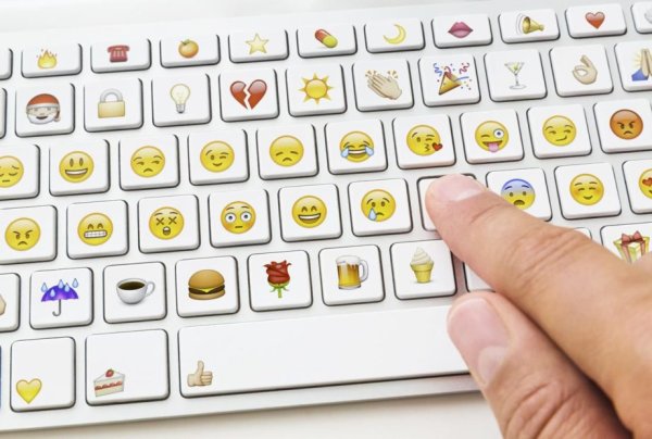 Смайлы на клавиатуре