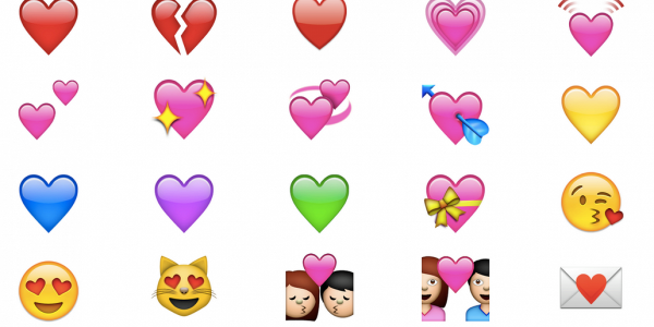 Смайлики в виде сердечек