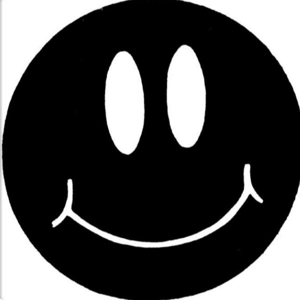 Смайлик на черном фоне