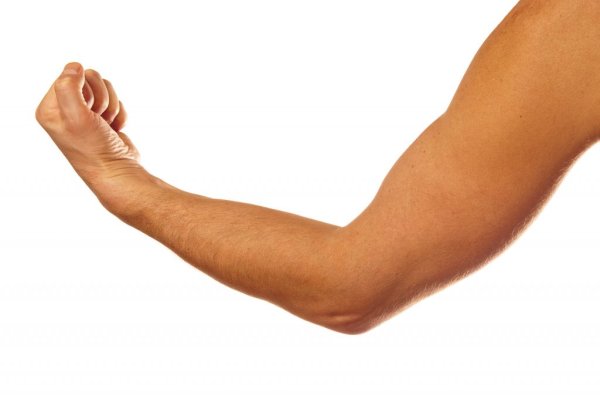Согнутая мужская рука