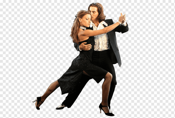 Пара танцует в полный рост