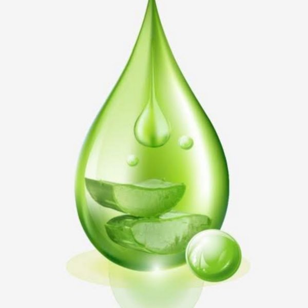 Зеленая капля воды