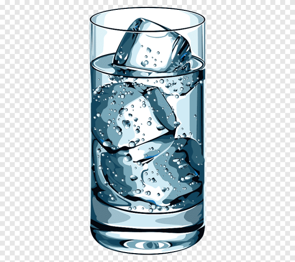 Стакан воды на Светлом фоне