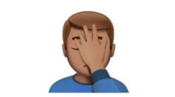 Смайлик бьет себя по лбу