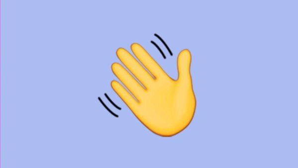 Машет рукой