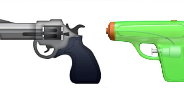 Пистолетик на зелёном фоне