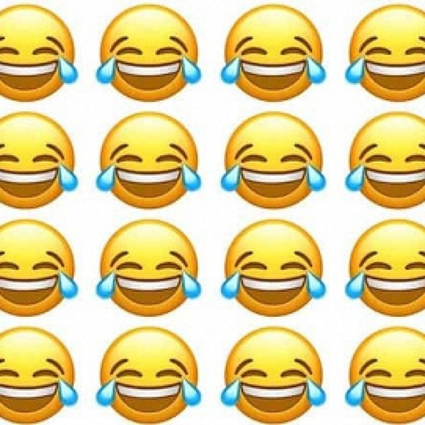 Куча смеющихся смайликов