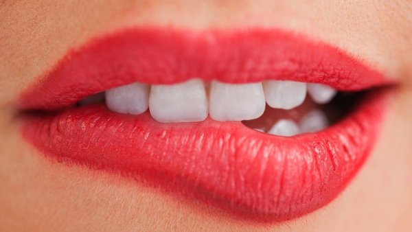 Губы в стиле поп арт